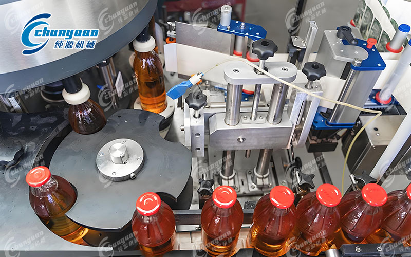 玻璃瓶果汁灌裝機-3